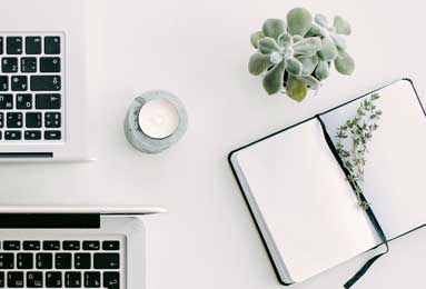 英超日本国脚与战犯照片合影，其俱乐部比赛在中国照常直播引球迷不满，咪咕客服回应