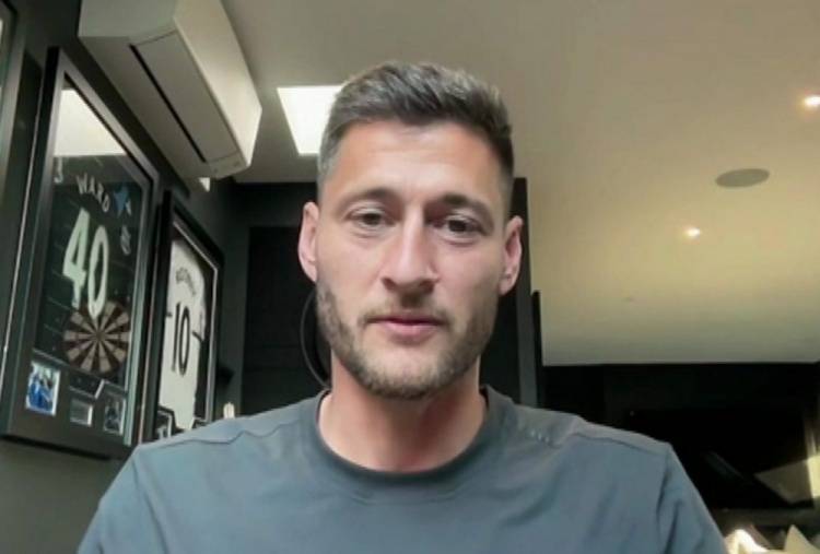 沃德：从加盟水晶宫到举起足总杯，这种经历简直无法用言语形容