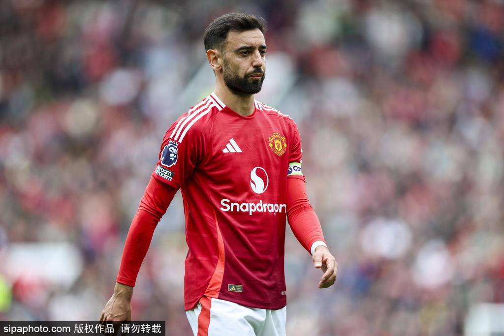 曼联0-1输球，B费却笑了？新帅阿莫林收获意外惊喜，红魔未来看他们！